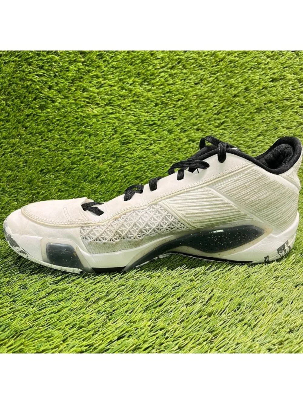 Nike Air Jordan 38 Low Royalty Mens Size 13 White Basketball Shoes Sneakers